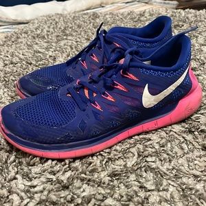 Nike free 5.0 Women 9.5